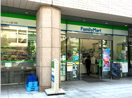 ファミリーマート 品川駅港南口店